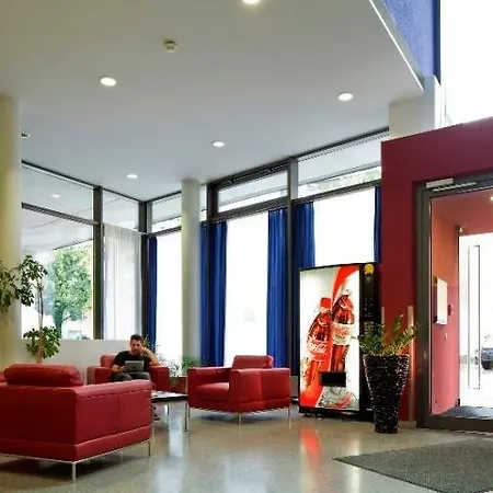Allyouneed Hotel 3*