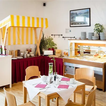 Hotel Allyouneed 3*