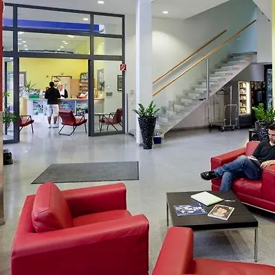 Allyouneed Hotel 3*