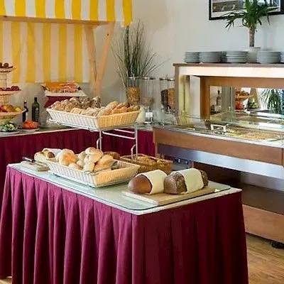 Allyouneed 3* Salzburgo